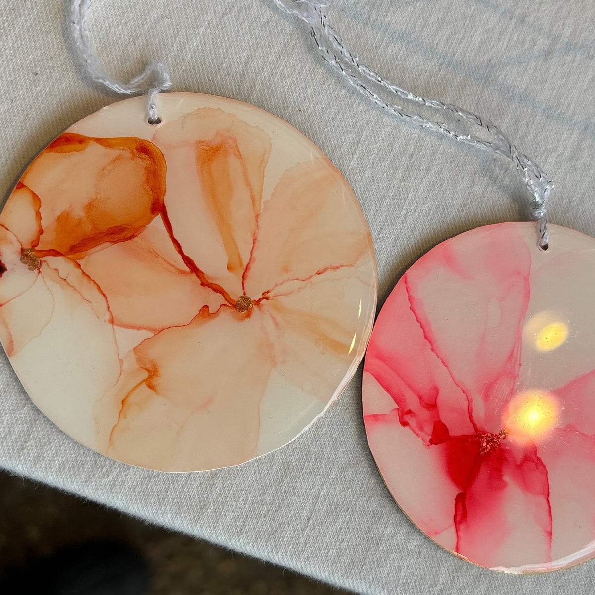 Holiday Ornament on Wood with Resin — Dec. 4 & 11, 2026